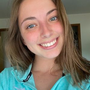 Meet your Posher, Abby